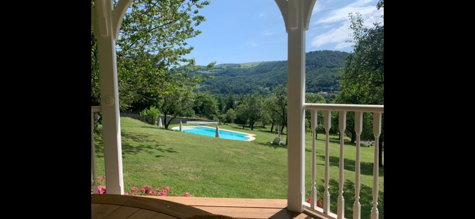 Le Terrondou Hotel Vic-sur-Cère Exterior foto