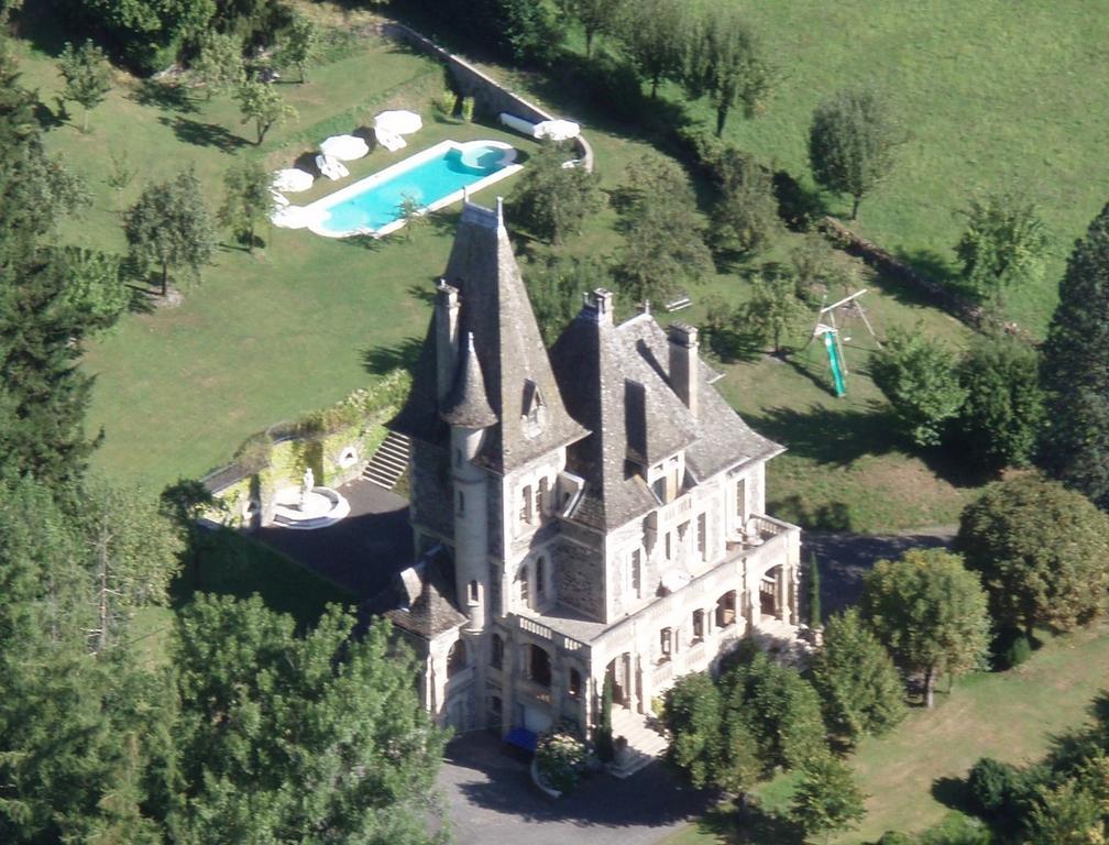 Le Terrondou Hotel Vic-sur-Cère Exterior foto