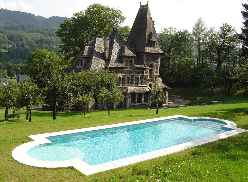 Le Terrondou Hotel Vic-sur-Cère Exterior foto